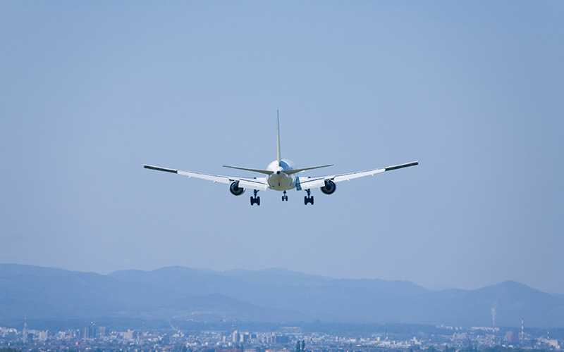 Jet Blue Right Engine Blows up During Flight out of Long Beach in Airbus 320