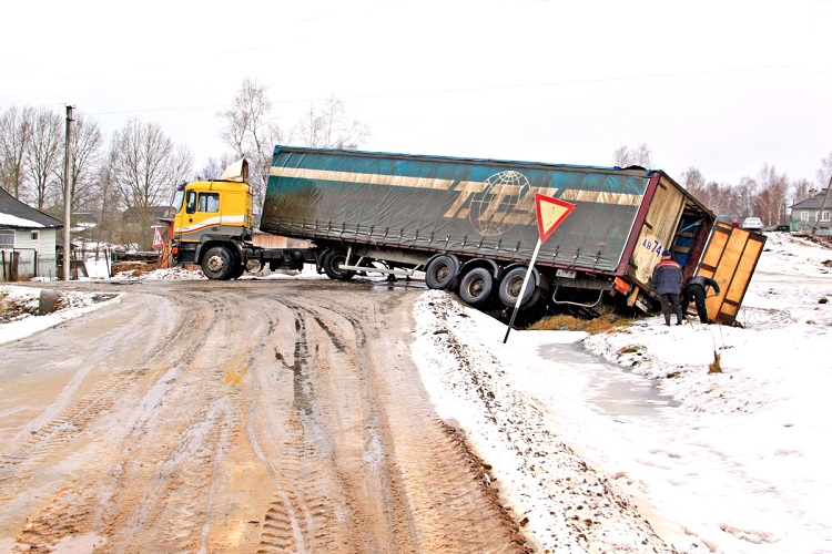 Why Food Related Trucking Accidents Are Funny, and Why We Really Should Not Be Amused